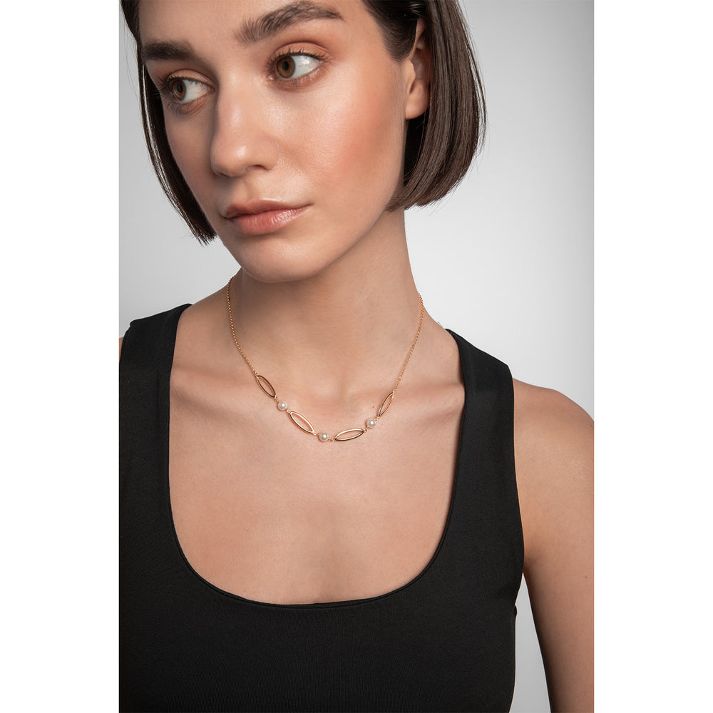 Model wearing Gold Plated Oval Link Pearl Necklace from NJO Designs 1
