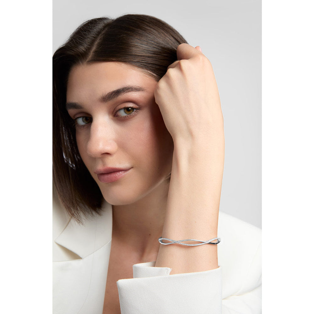 model wearing silver cz bangle