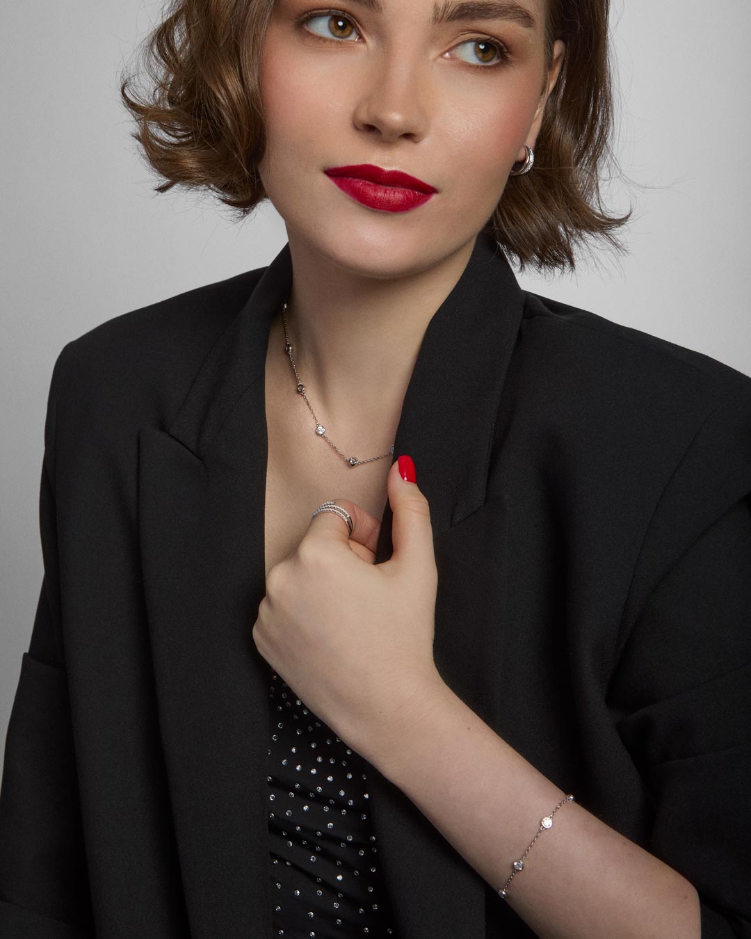 model wearing sterling silver jewellery set